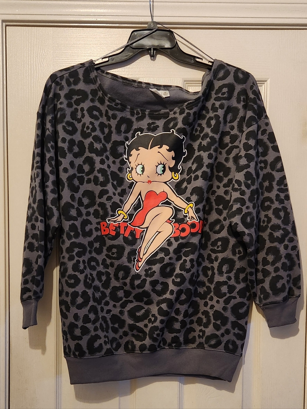 Betty Boop Off The Shoulder Leopard Print Pullover. Never Worn. Size Small/Med